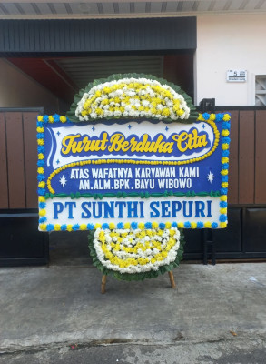 Papan Bunga Duka di Pangkalan Lada