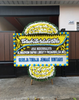 Papan Bunga Duka di Pangkalan Lada